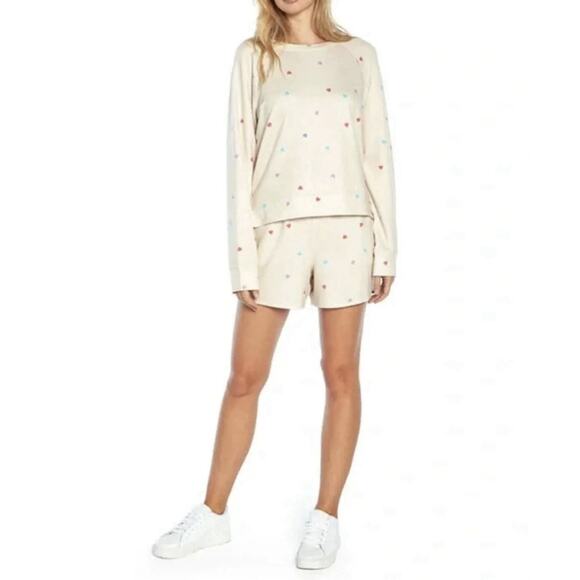 WildFox Hearts Print Short Lounge Set Women Small Longsleeve Sweatshirt Oatmeal - Picture 2 of 16